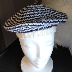 NWT KIDS NAVY & WHITE STRIPED KNIT TAM/BERET SMALL/MEDIUM